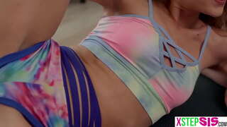 Chikitu pasa na e muhe su aporta amigu a tipo haña un inspira resien pa nan