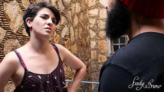 Маленькая коммунистка пошла голосовать за Булоса и стала рогатой